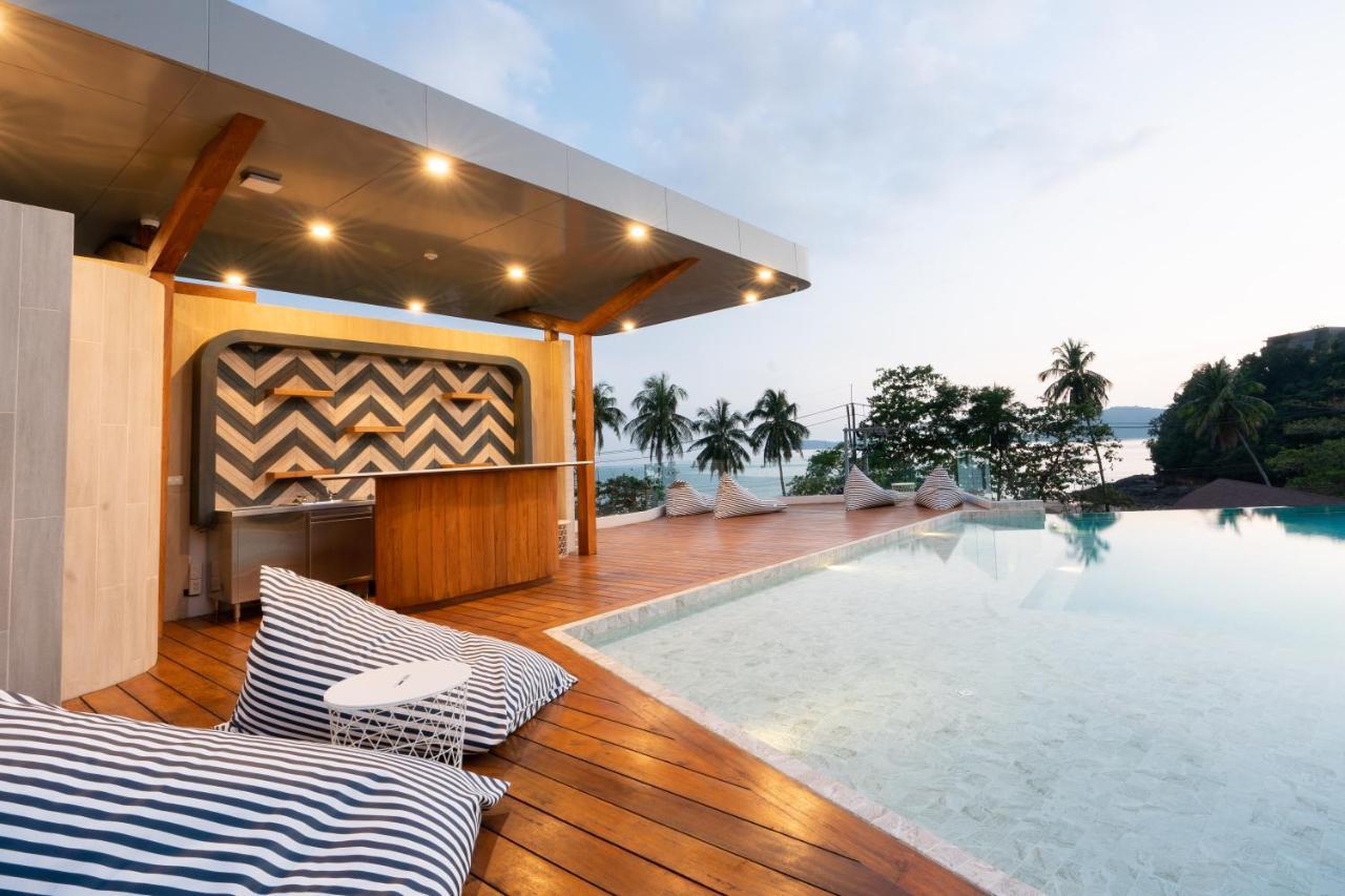 Panwaburi Beachfront Resort - Sha Extra Plus Εξωτερικό φωτογραφία The pool at the hotel