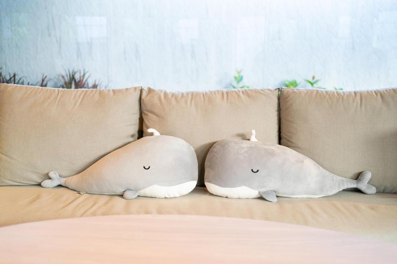 Panwaburi Beachfront Resort - Sha Extra Plus Εξωτερικό φωτογραφία Two plush versions of the character.